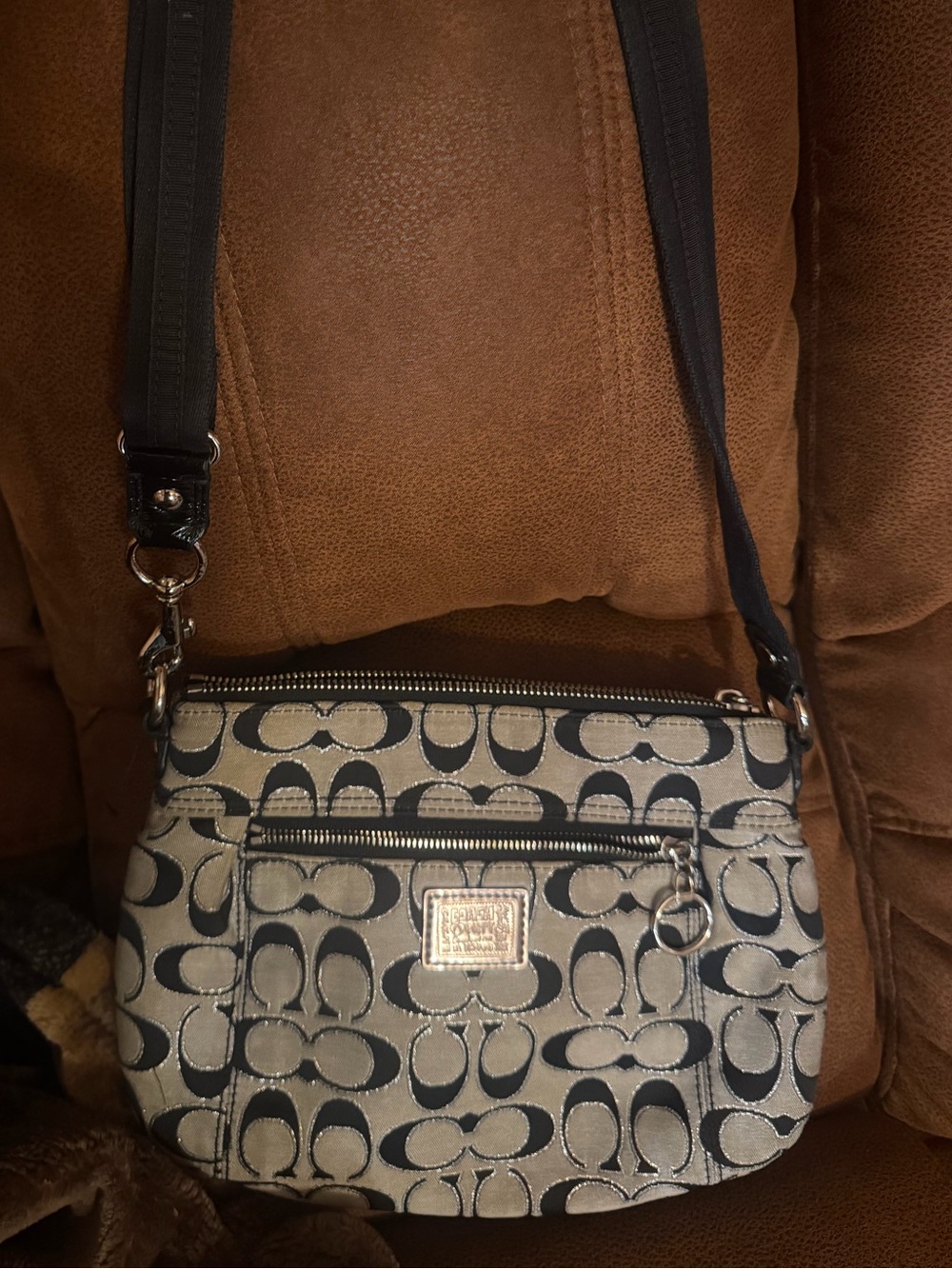 Coach Poppy Signature Black and Gray Crossbody Bag 2010 - Picture 2 of 6